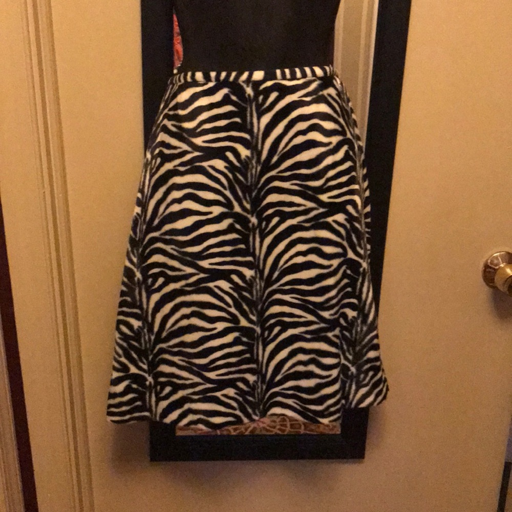 Size 12p Faux Zebra hair skirt.